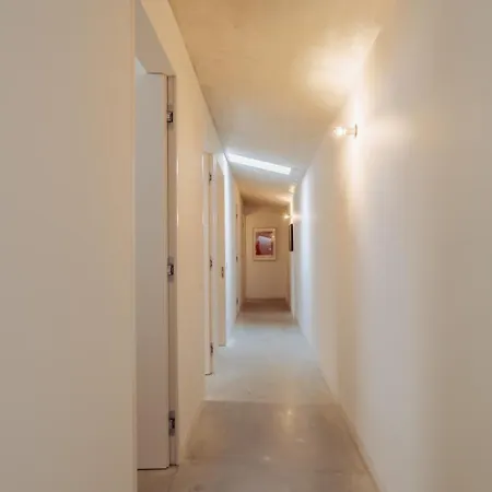 Hostwise - Modern Elegance W/ Artistic Soul Apartment *
