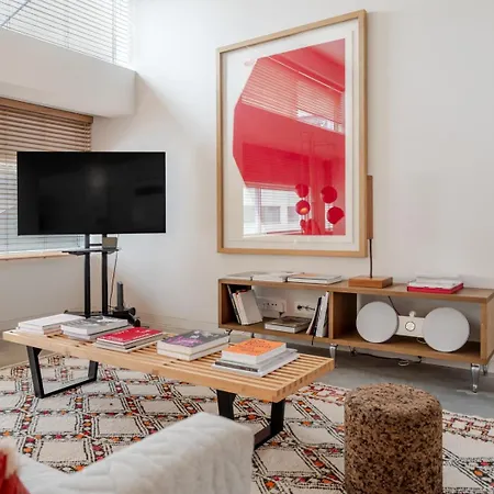 Hostwise - Modern Elegance W/ Artistic Soul Apartment *