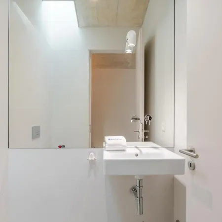 Hostwise - Modern Elegance W/ Artistic Soul * Matosinhos (Porto)