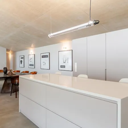 Apartment Hostwise - Modern Elegance W/ Artistic Soul