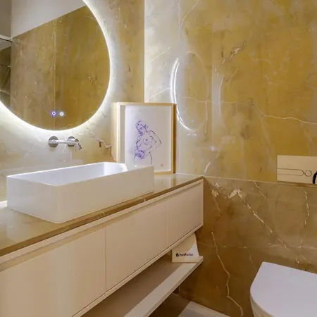 Hostwise - Modern Elegance W/ Artistic Soul Apartment *