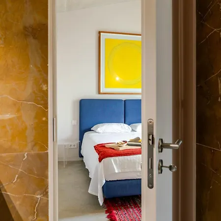 Hostwise - Modern Elegance W/ Artistic Soul Apartment