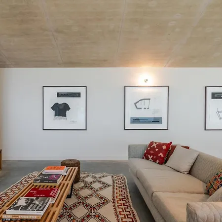 Apartment Hostwise - Modern Elegance W/ Artistic Soul