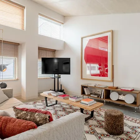 Apartment Hostwise - Modern Elegance W/ Artistic Soul *